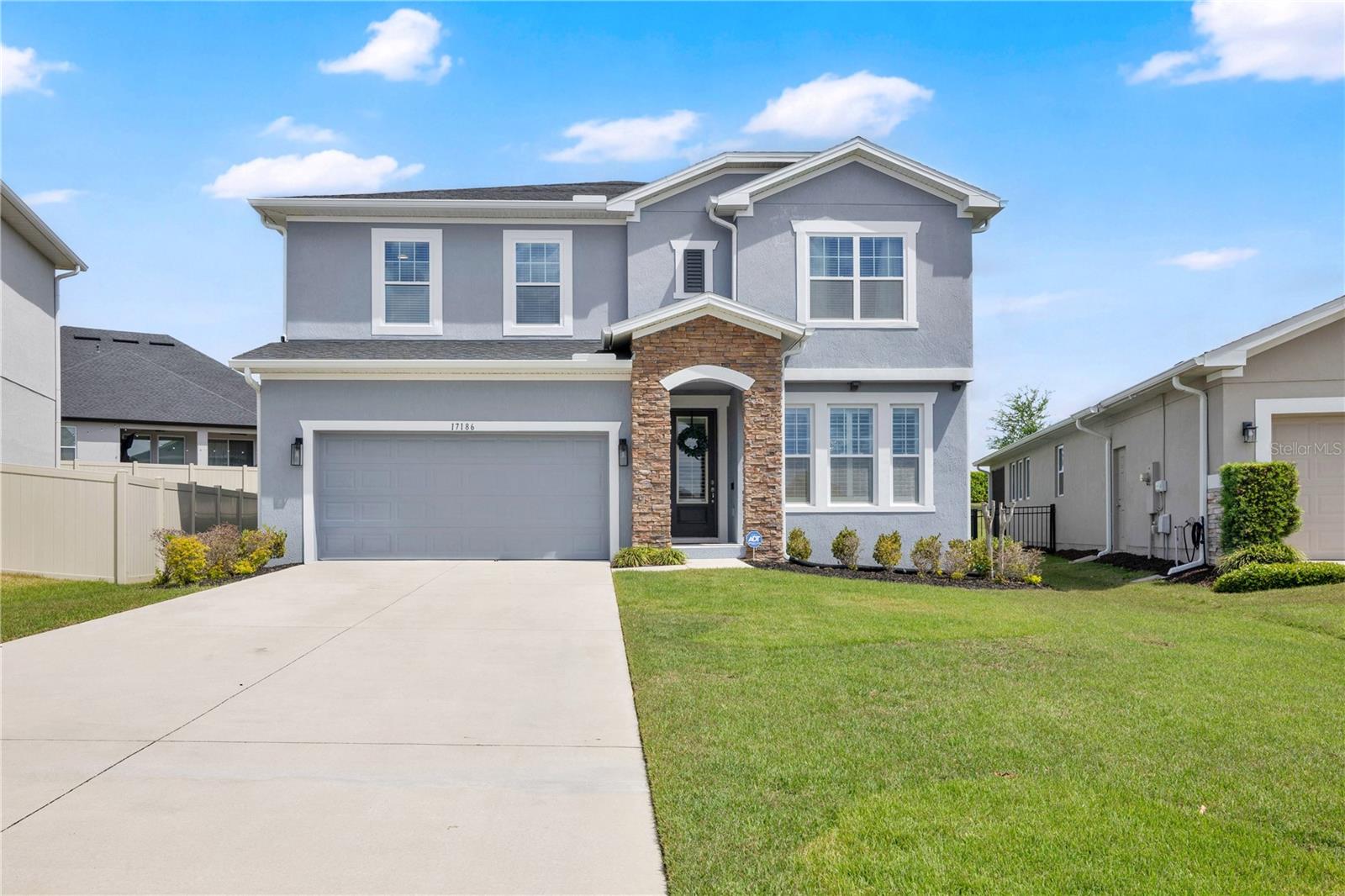 Single Family Residence in CLERMONT, FL - Daniel Dourado