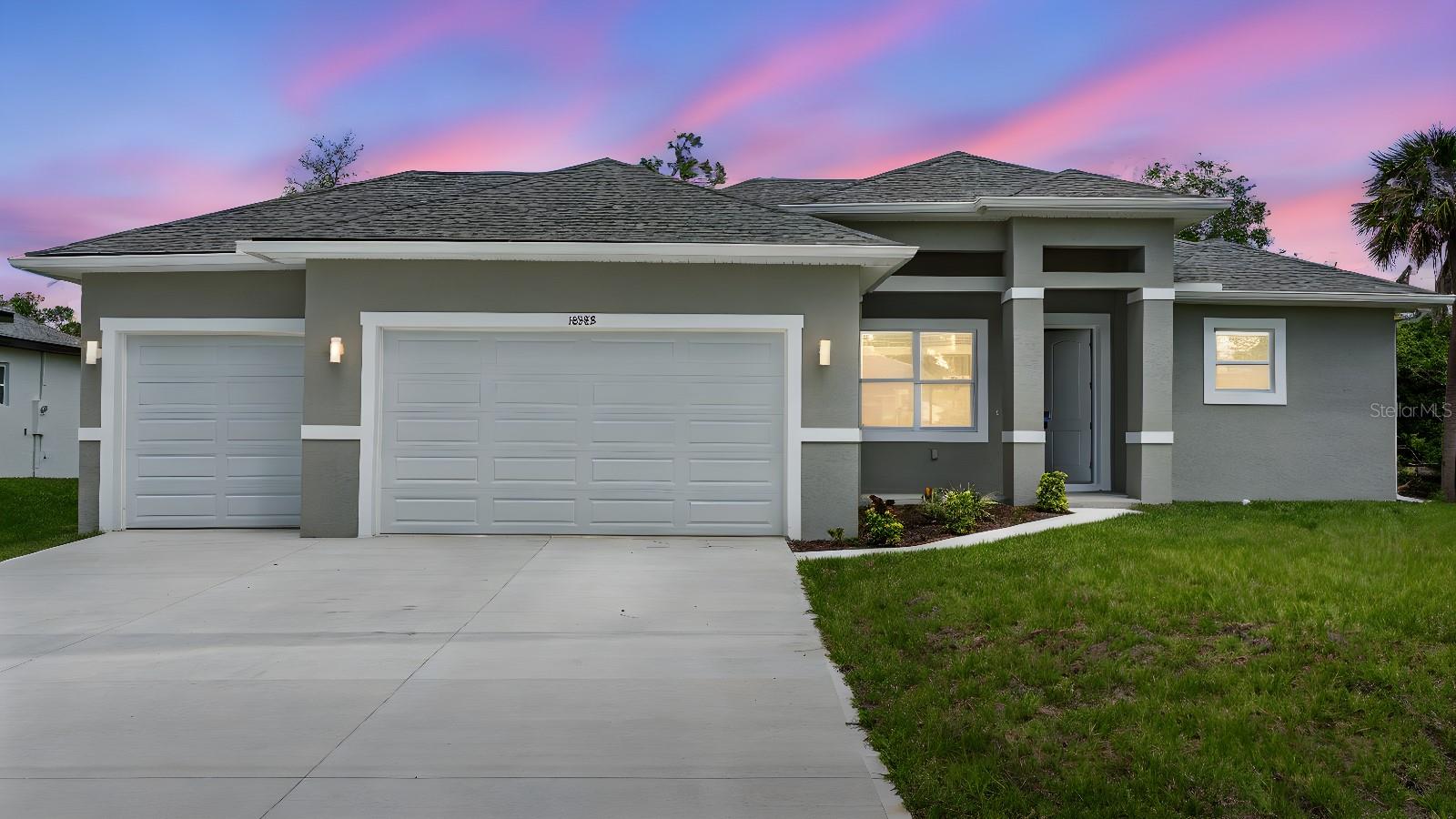 Single Family Residence in PORT CHARLOTTE, FL - Daniel Dourado