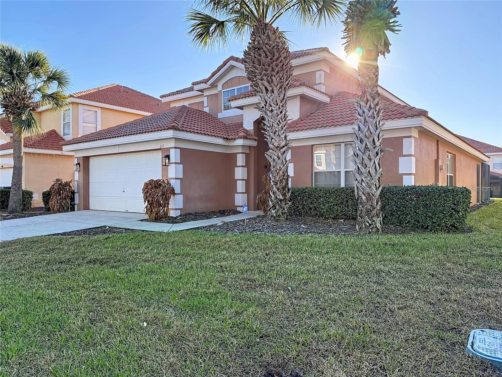 Single Family Residence in DAVENPORT, FL - Daniel Dourado