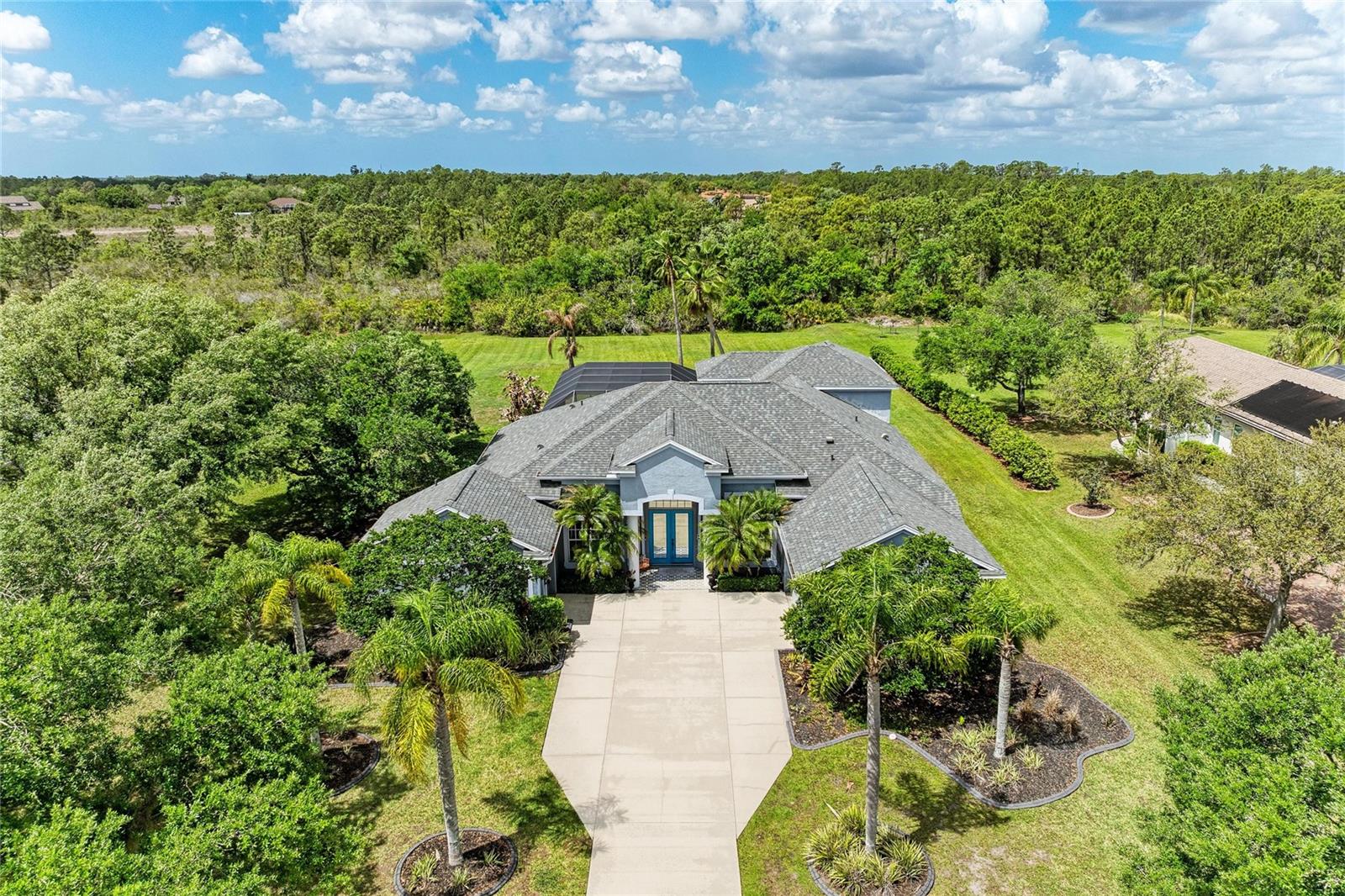 Single Family Residence in BRADENTON, FL - Daniel Dourado