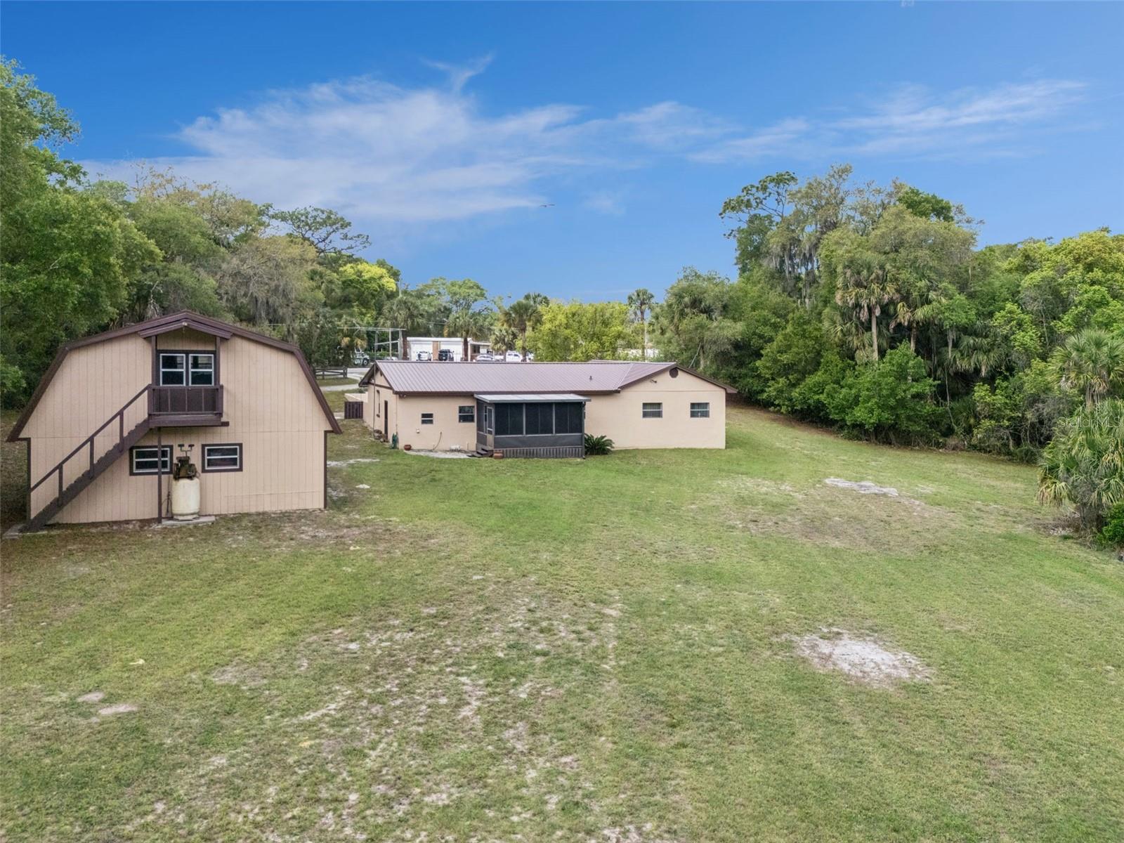 Single Family Residence em GENEVA, FL - Daniel Dourado