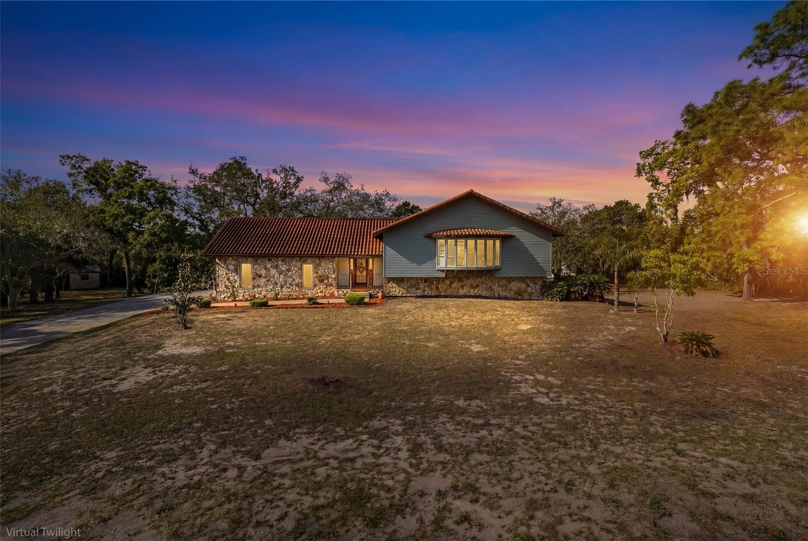 Single Family Residence em NEW PORT RICHEY, FL - Daniel Dourado