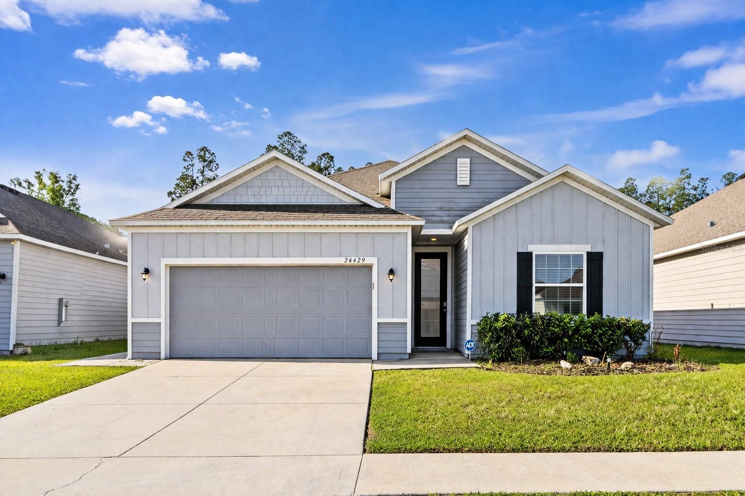 Single Family Residence em NEWBERRY, FL - Daniel Dourado