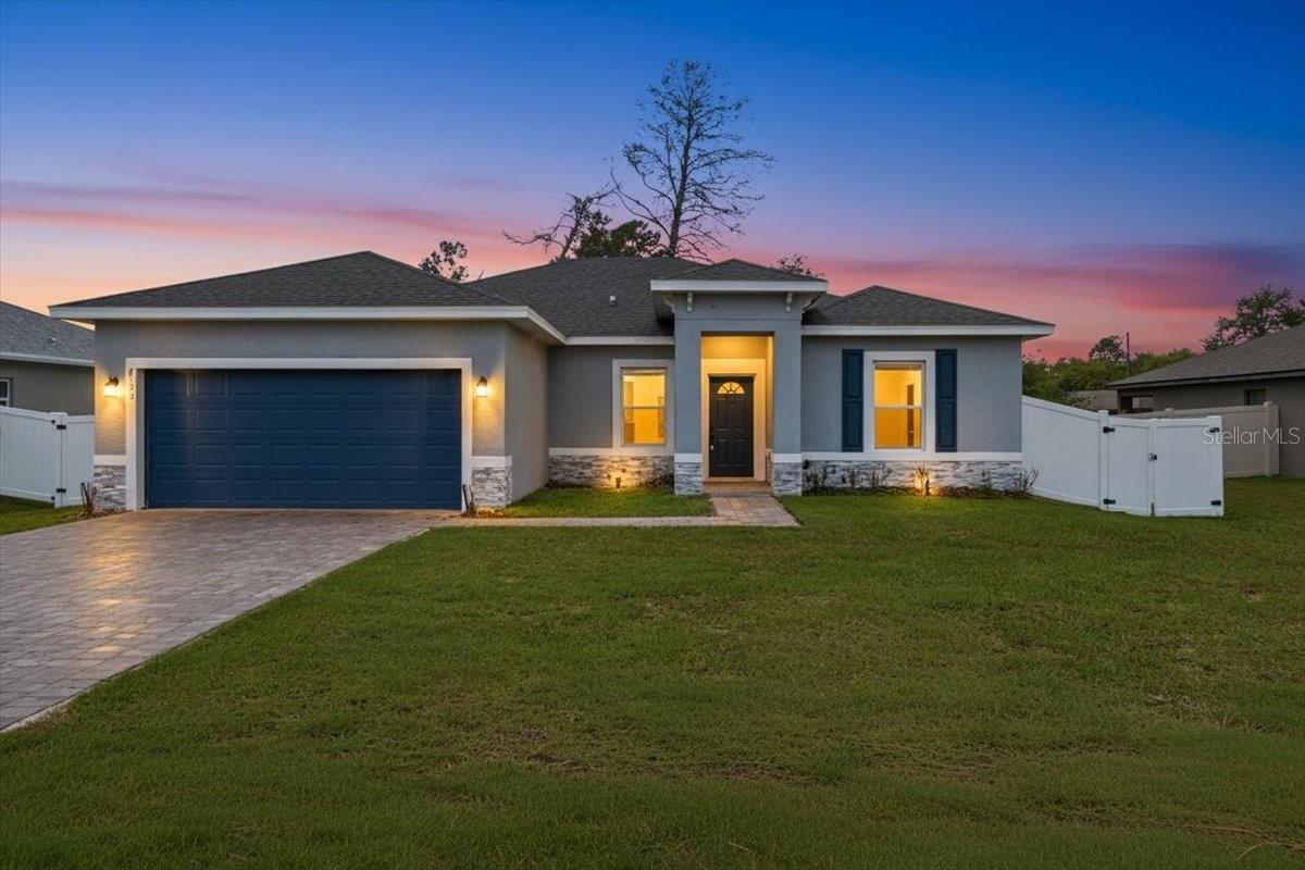 Single Family Residence em POINCIANA, FL - Daniel Dourado