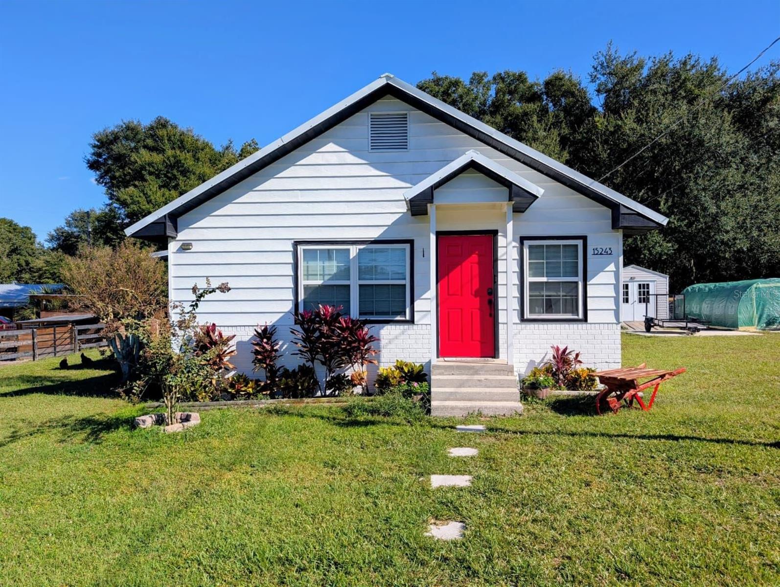 Single Family Residence in WEIRSDALE, FL - Daniel Dourado