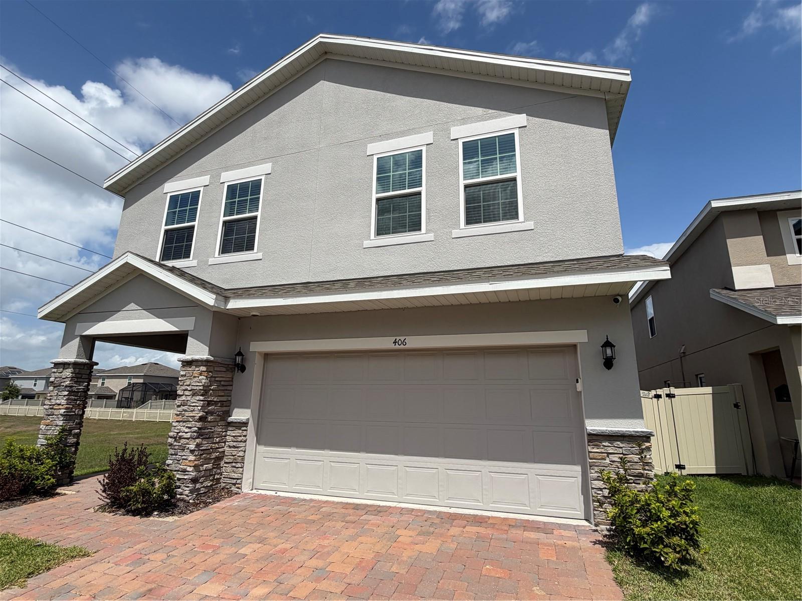 Single Family Residence in DAVENPORT, FL - Daniel Dourado