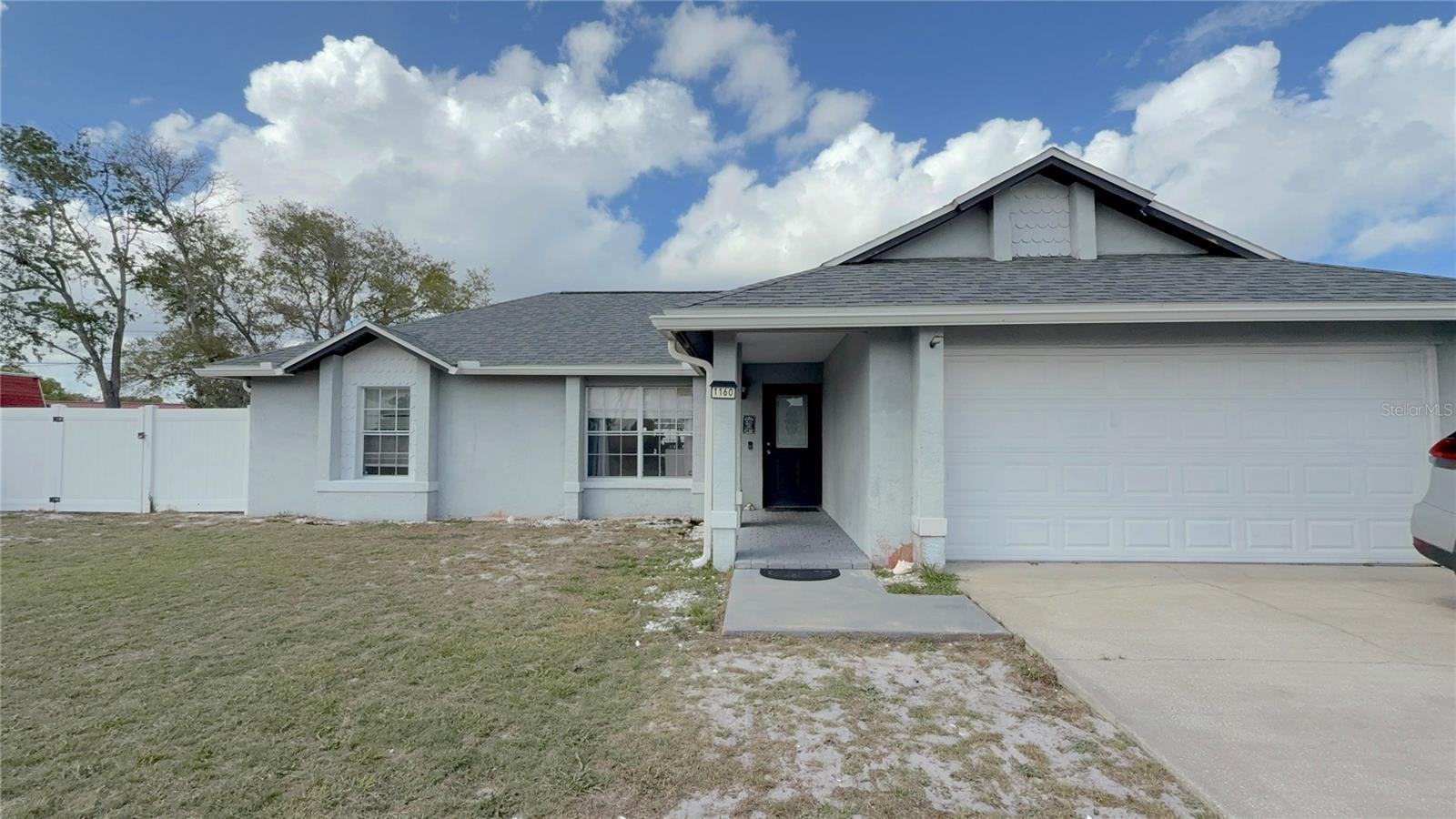 Single Family Residence in DELTONA, FL - Daniel Dourado