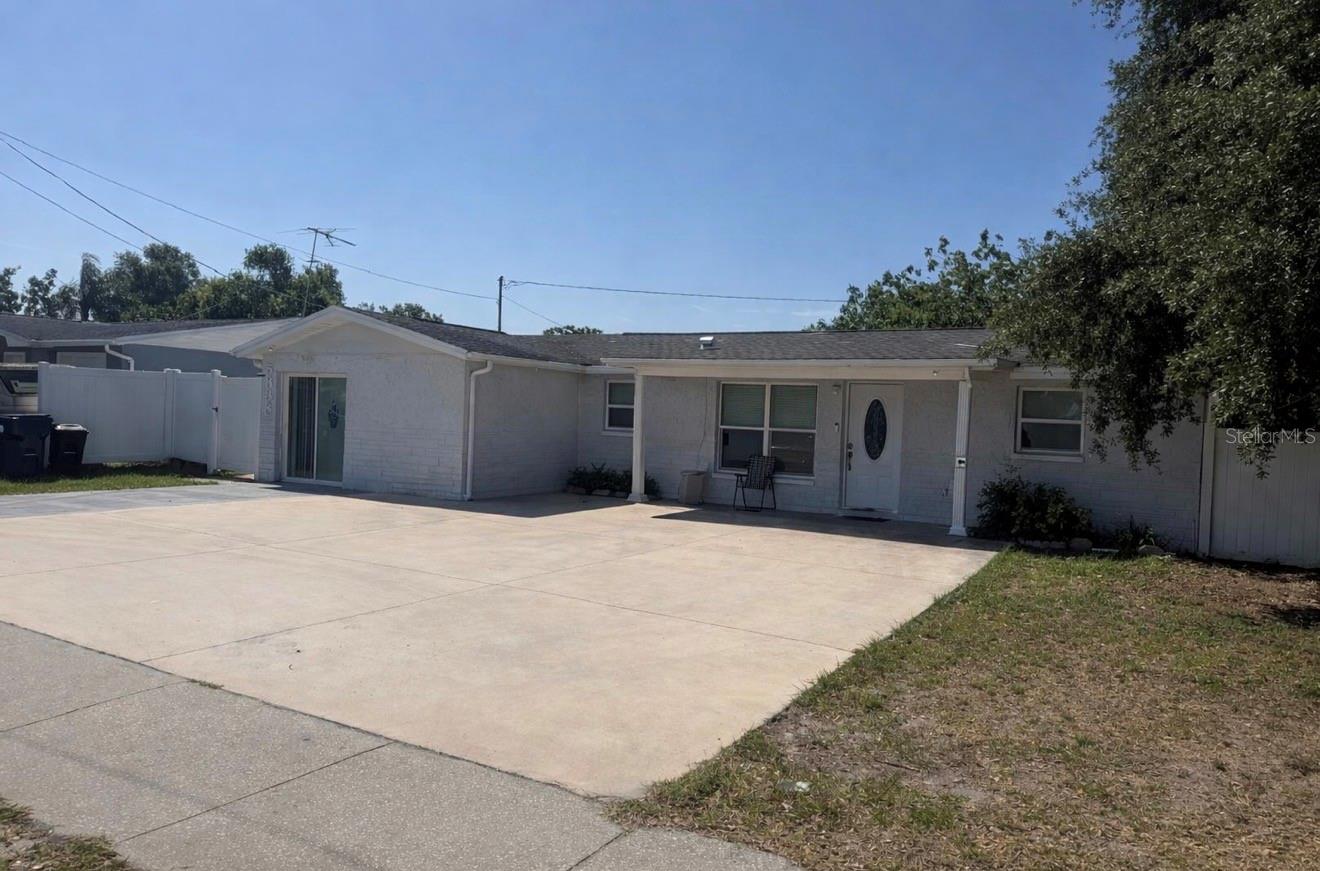 Single Family Residence in NEW PORT RICHEY, FL - Daniel Dourado