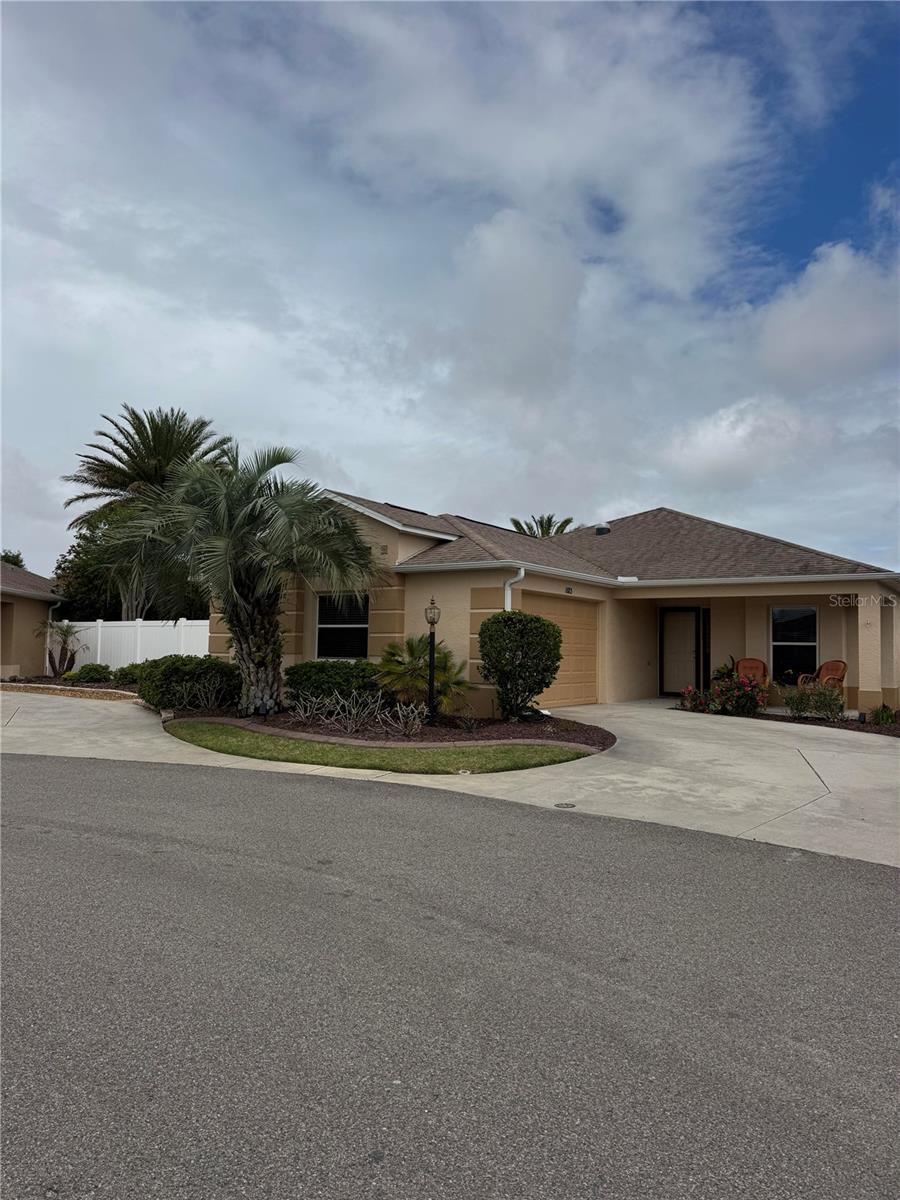 Villa in THE VILLAGES, FL - Daniel Dourado