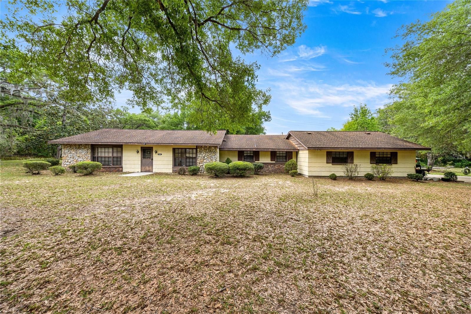 Single Family Residence in SUMMERFIELD, FL - Daniel Dourado