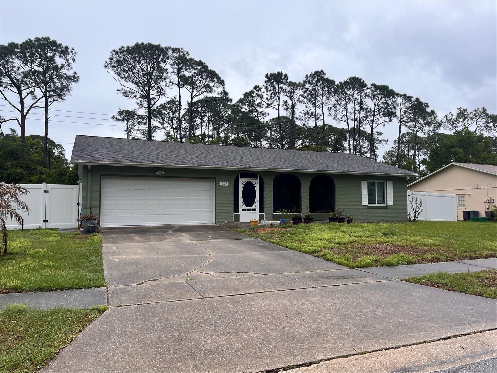 Single Family Residence em PORT ORANGE, FL - Daniel Dourado