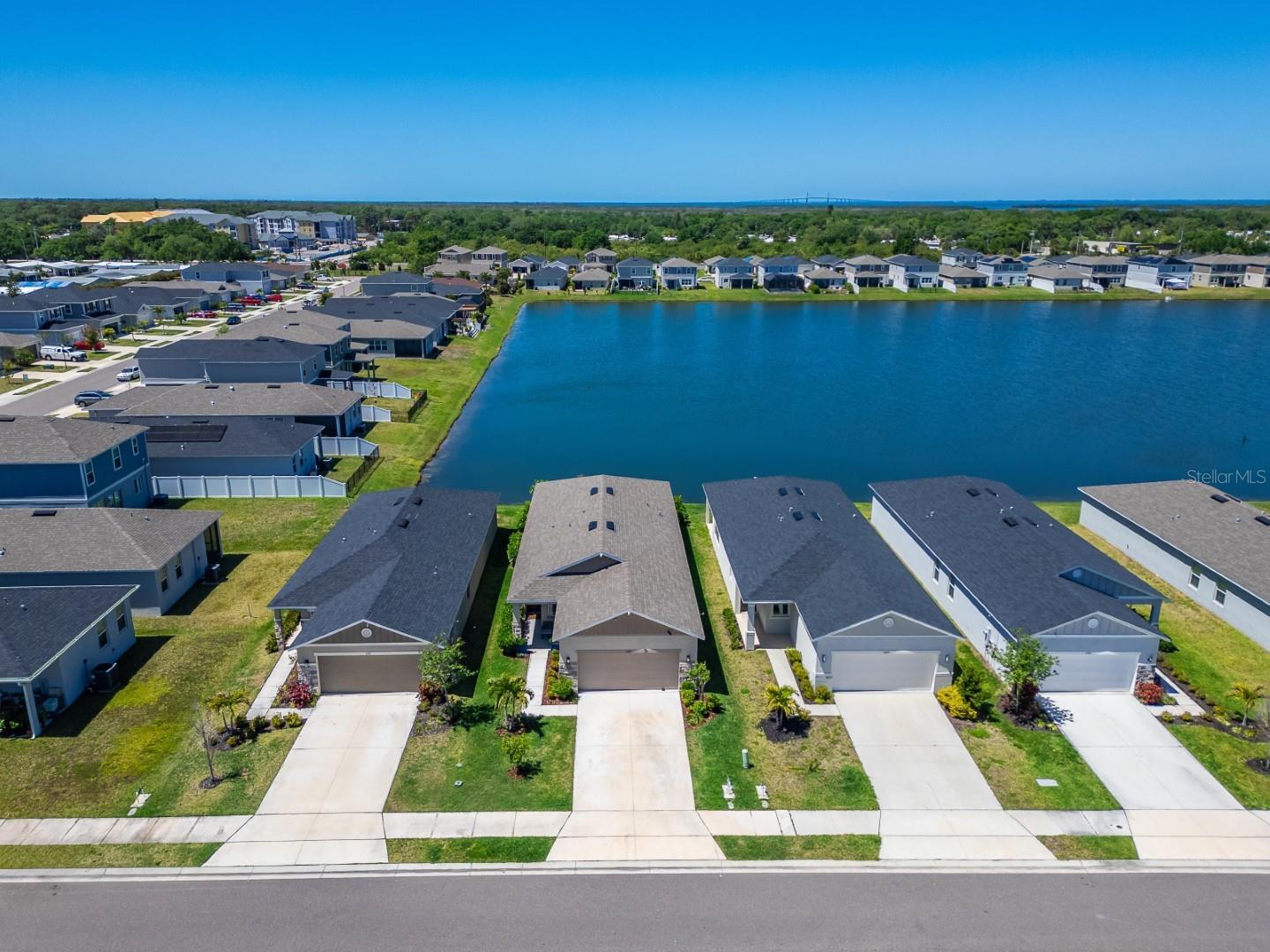 Single Family Residence in PALMETTO, FL - Daniel Dourado