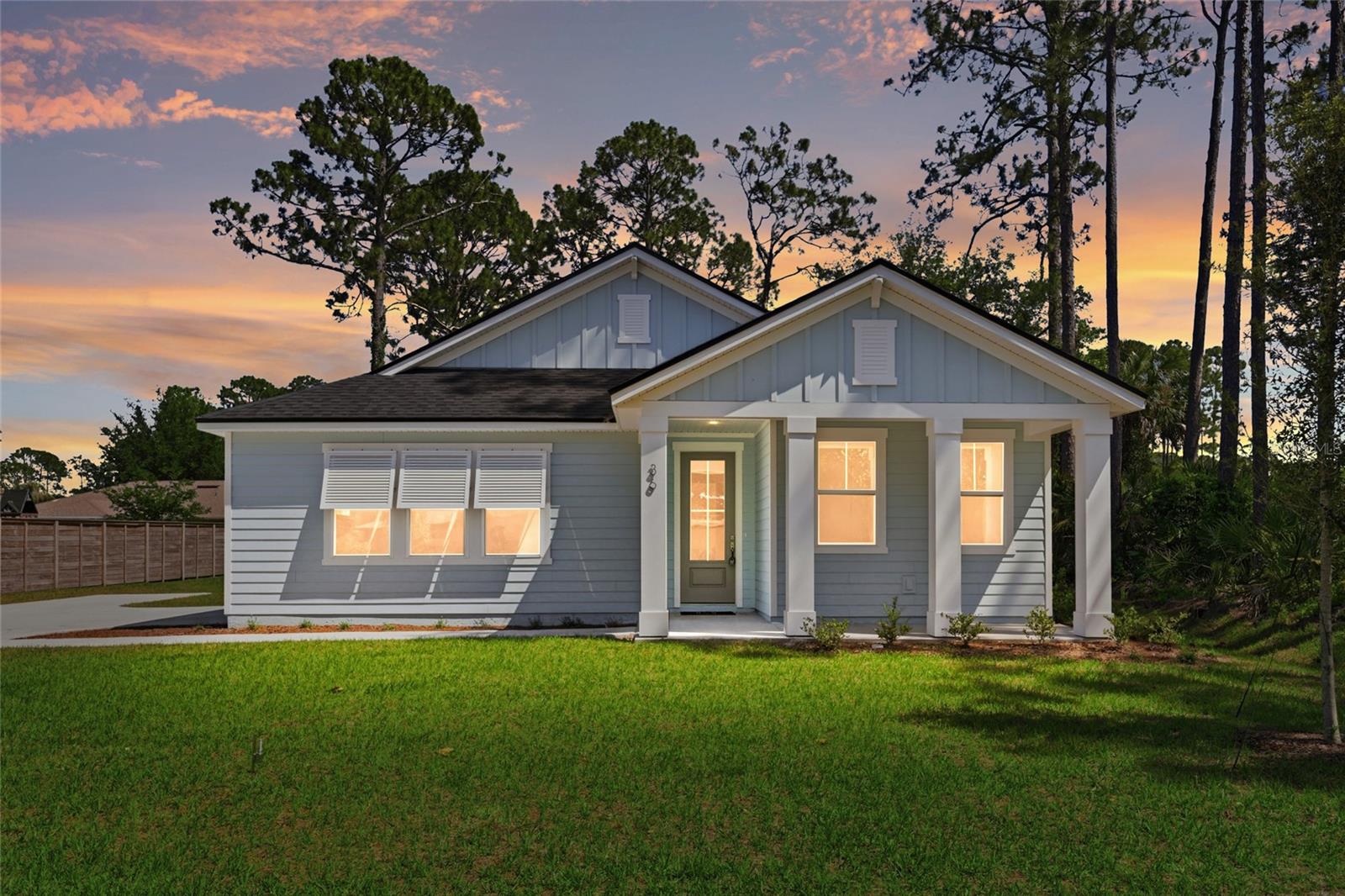 Single Family Residence in PALM COAST, FL - Daniel Dourado