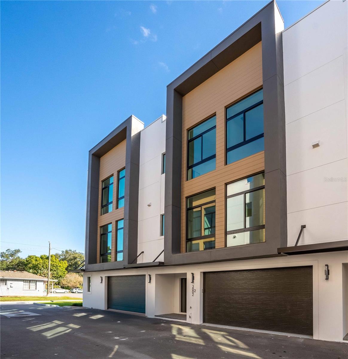 Townhouse in TAMPA, FL - Daniel Dourado