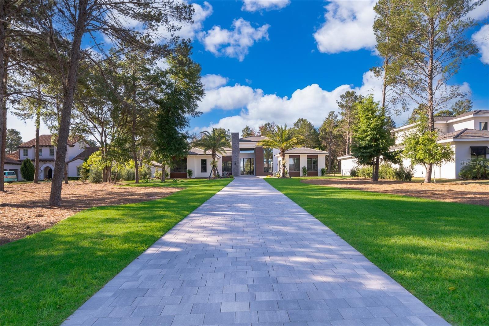 Single Family Residence in MONTVERDE, FL - Daniel Dourado