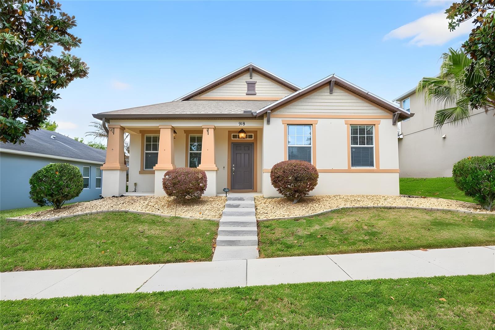 Single Family Residence in APOPKA, FL - Daniel Dourado