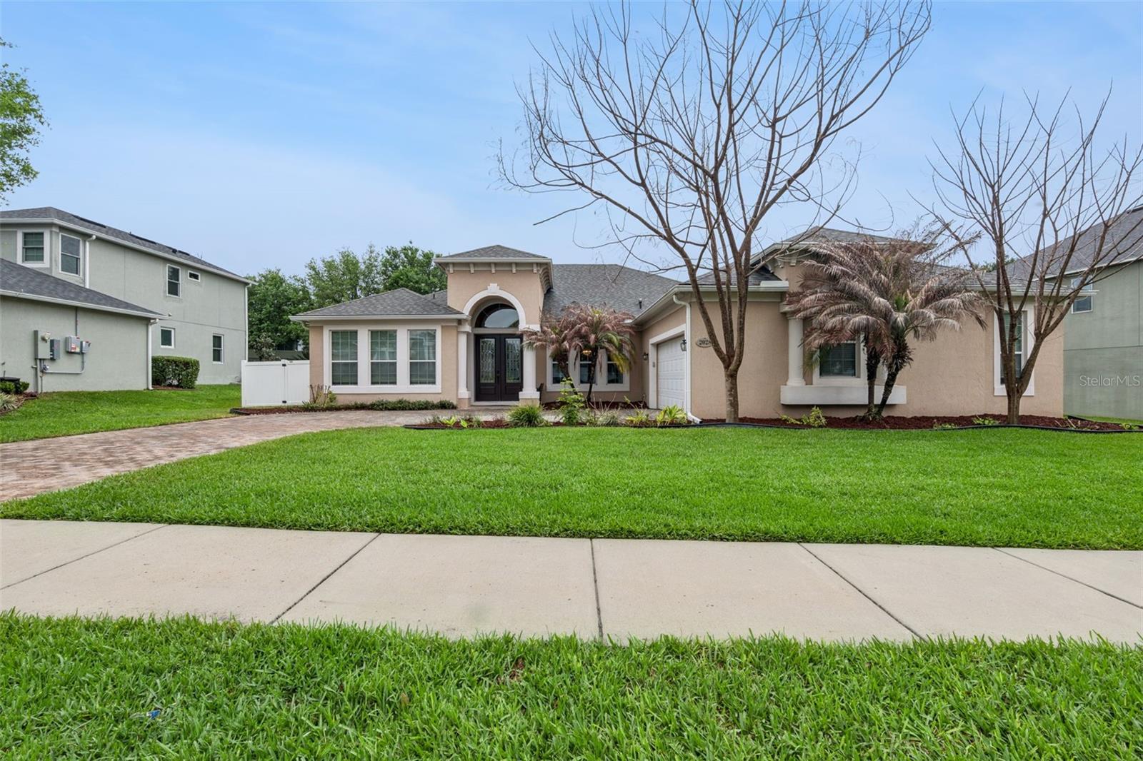 Single Family Residence in APOPKA, FL - Daniel Dourado