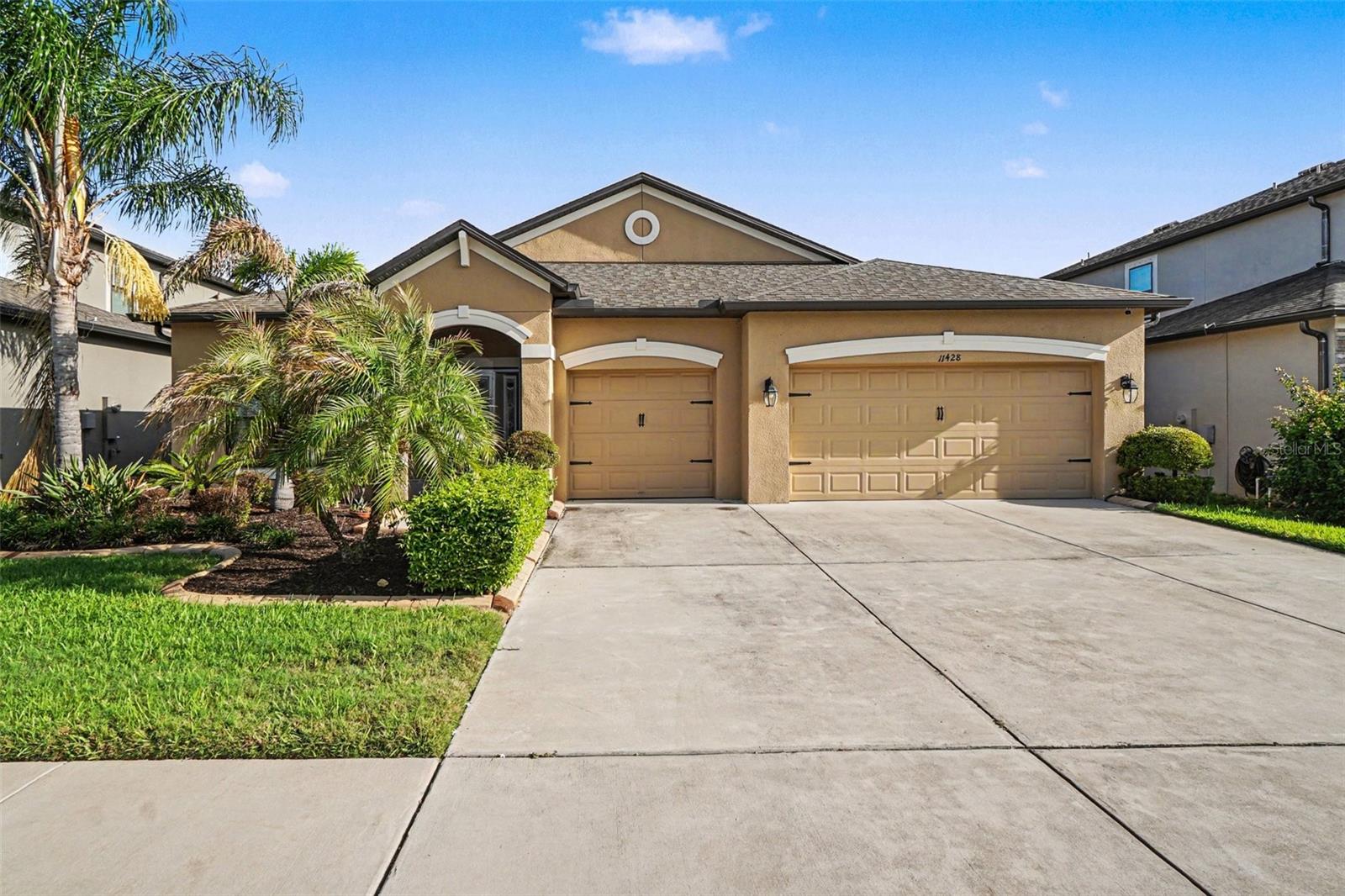 Single Family Residence in RIVERVIEW, FL - Daniel Dourado