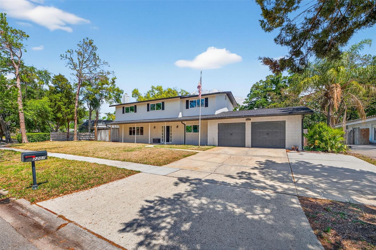 Single Family Residence in CLEARWATER, FL - Daniel Dourado