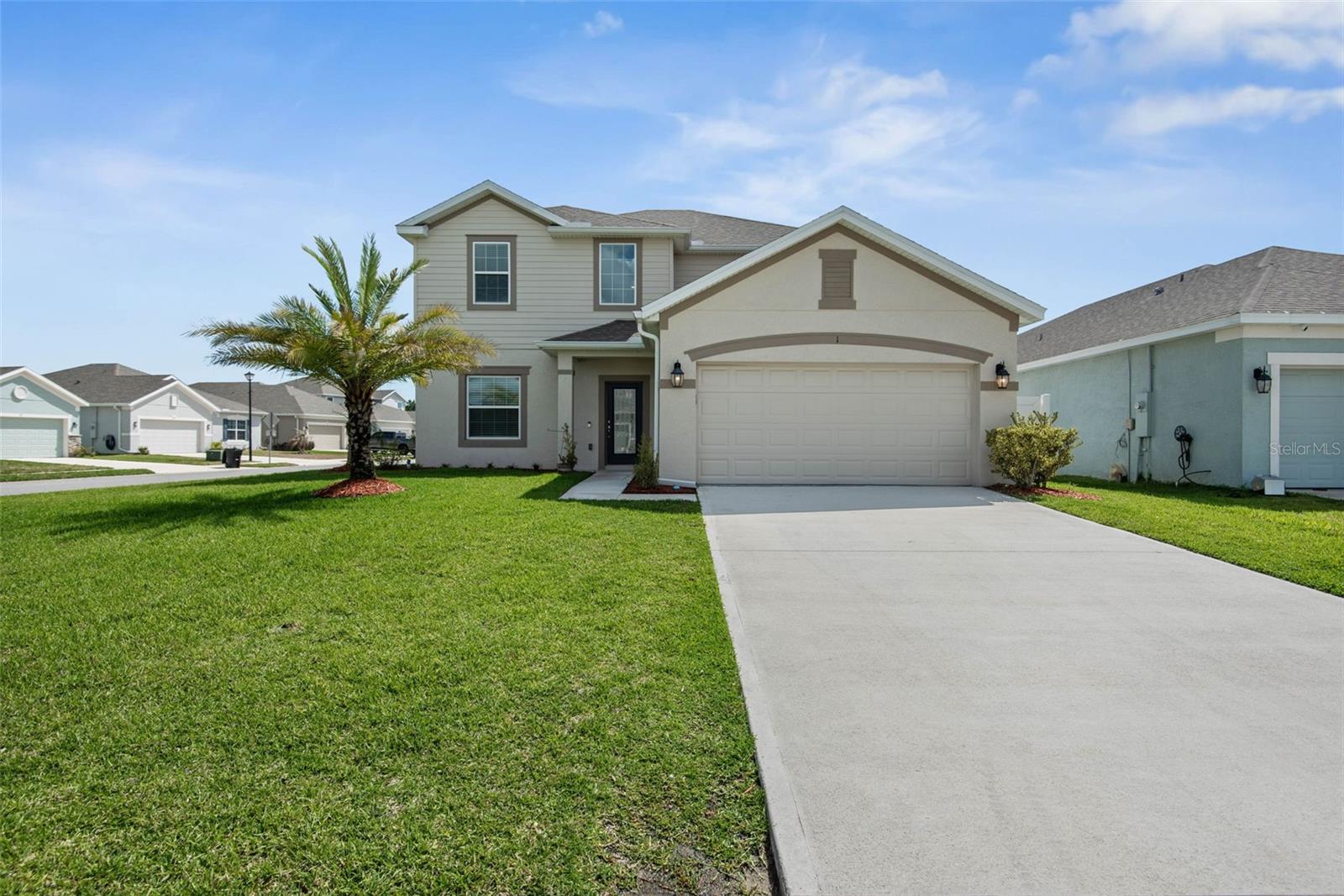 Single Family Residence in PALM COAST, FL - Daniel Dourado