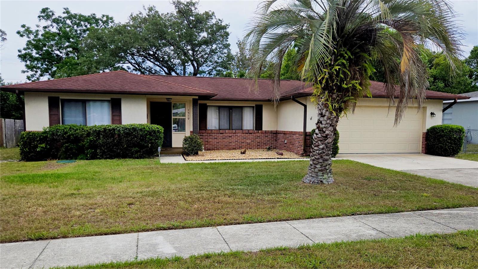 Single Family Residence in DELTONA, FL - Daniel Dourado