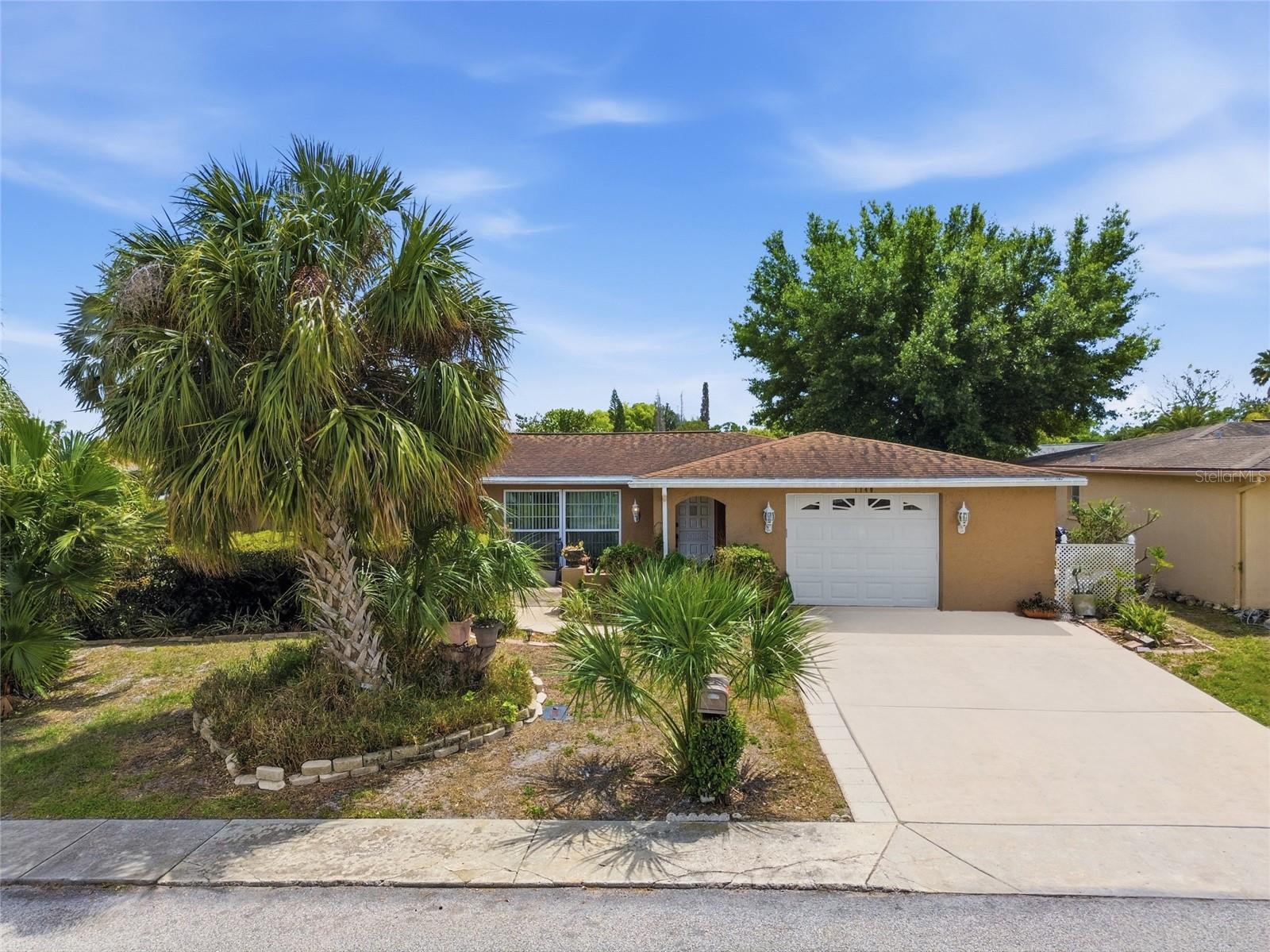 Single Family Residence in PORT RICHEY, FL - Daniel Dourado