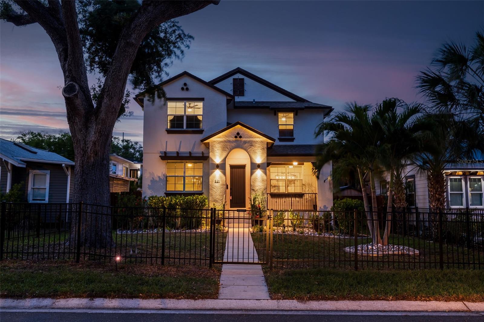 Single Family Residence em ST PETERSBURG, FL - Daniel Dourado