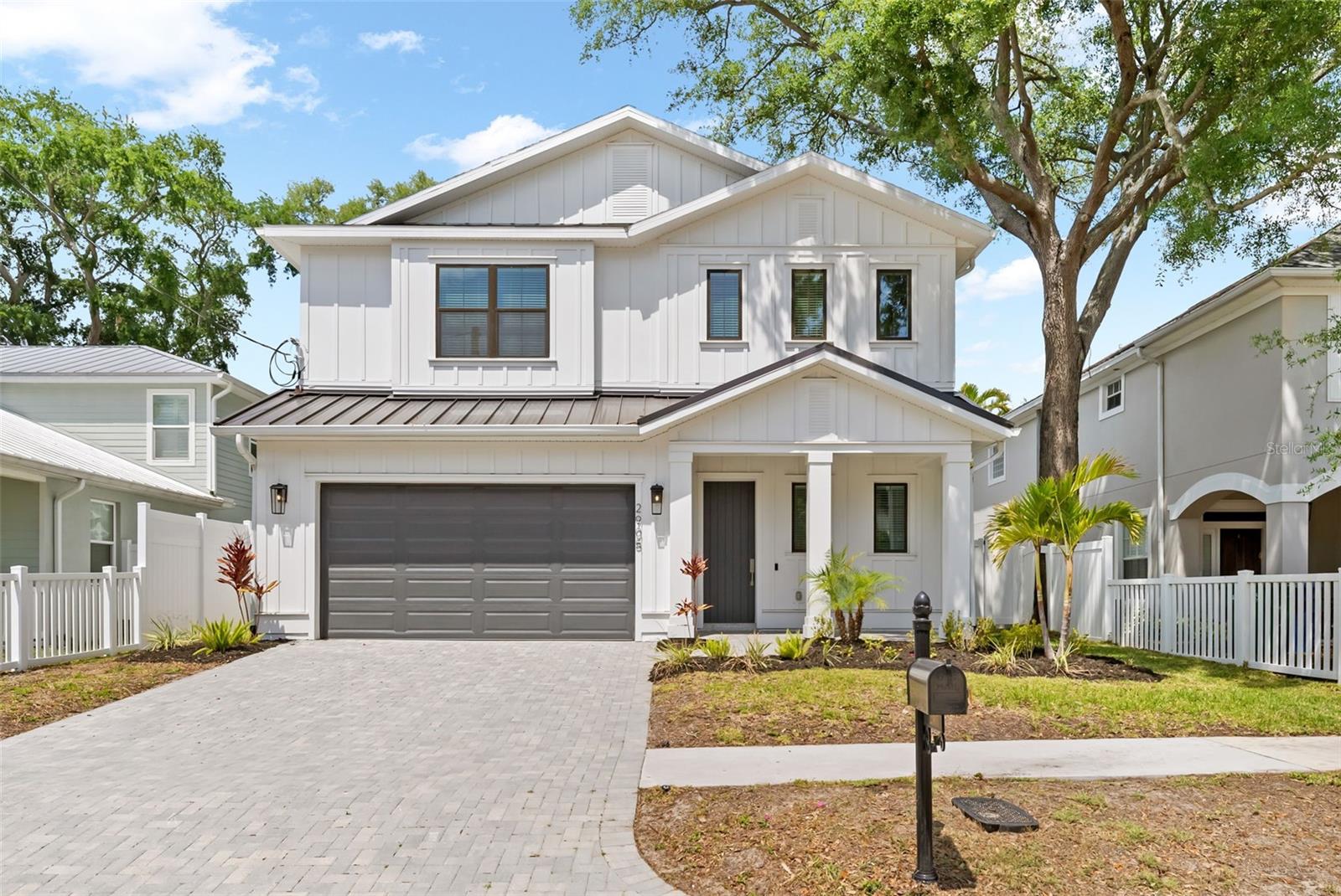 Single Family Residence in TAMPA, FL - Daniel Dourado