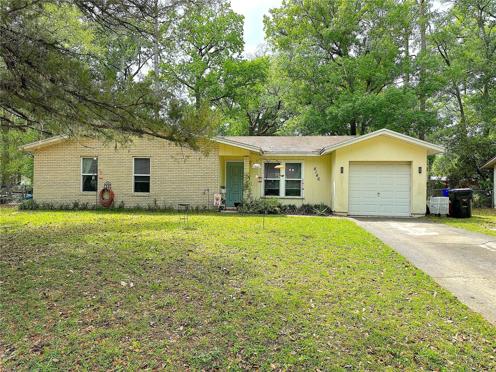Single Family Residence in GAINESVILLE, FL - Daniel Dourado