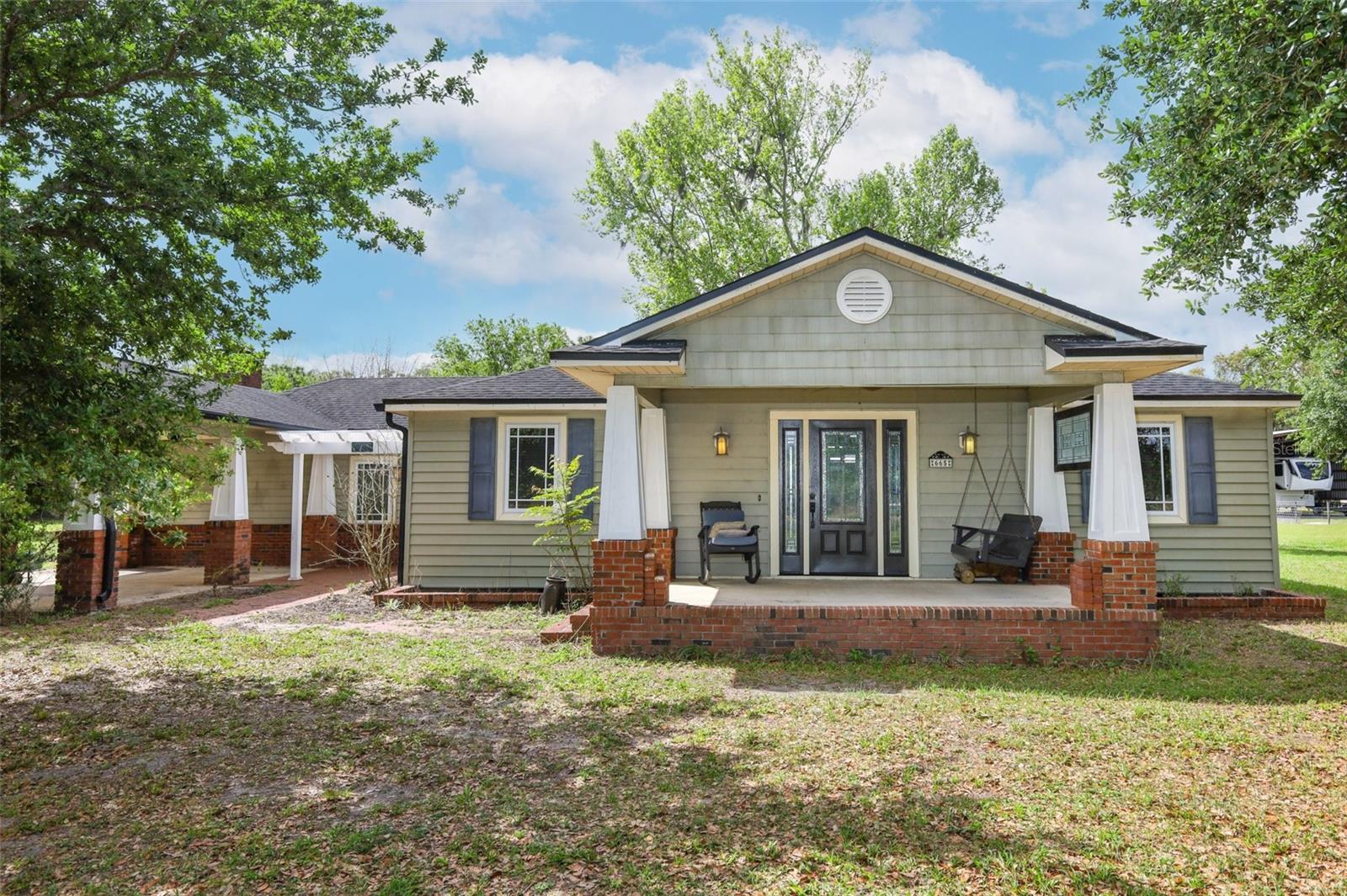 Single Family Residence in CHULUOTA, FL - Daniel Dourado