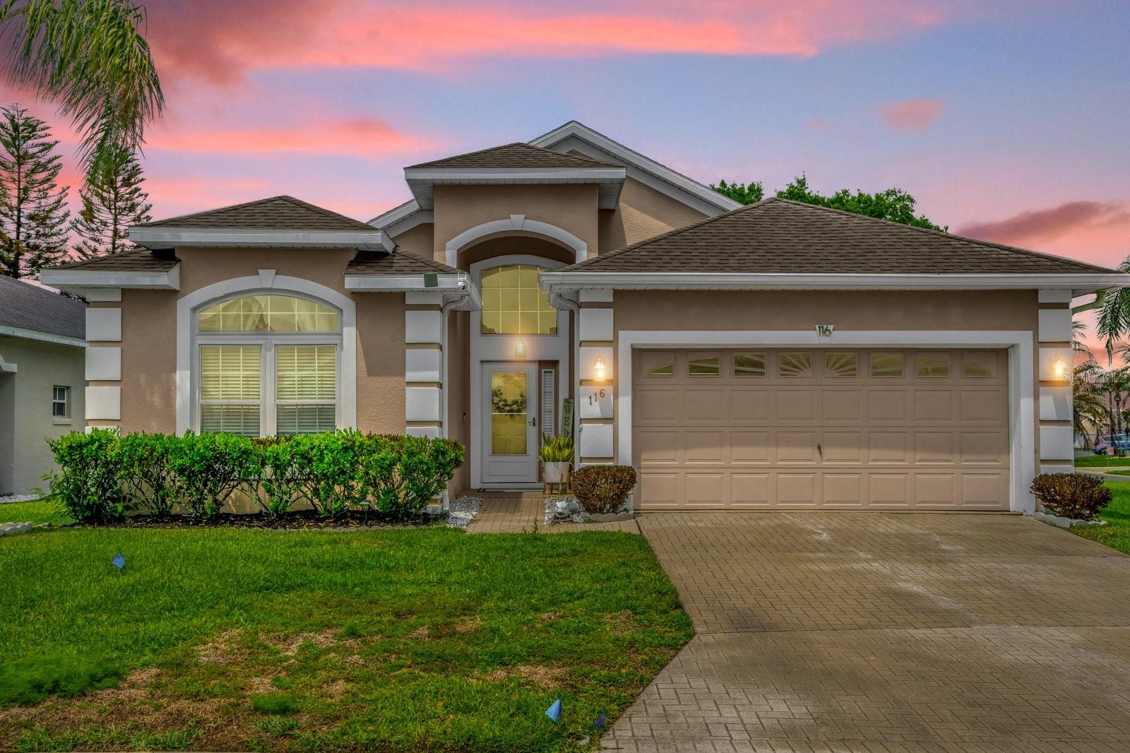 Single Family Residence in DAVENPORT, FL - Daniel Dourado