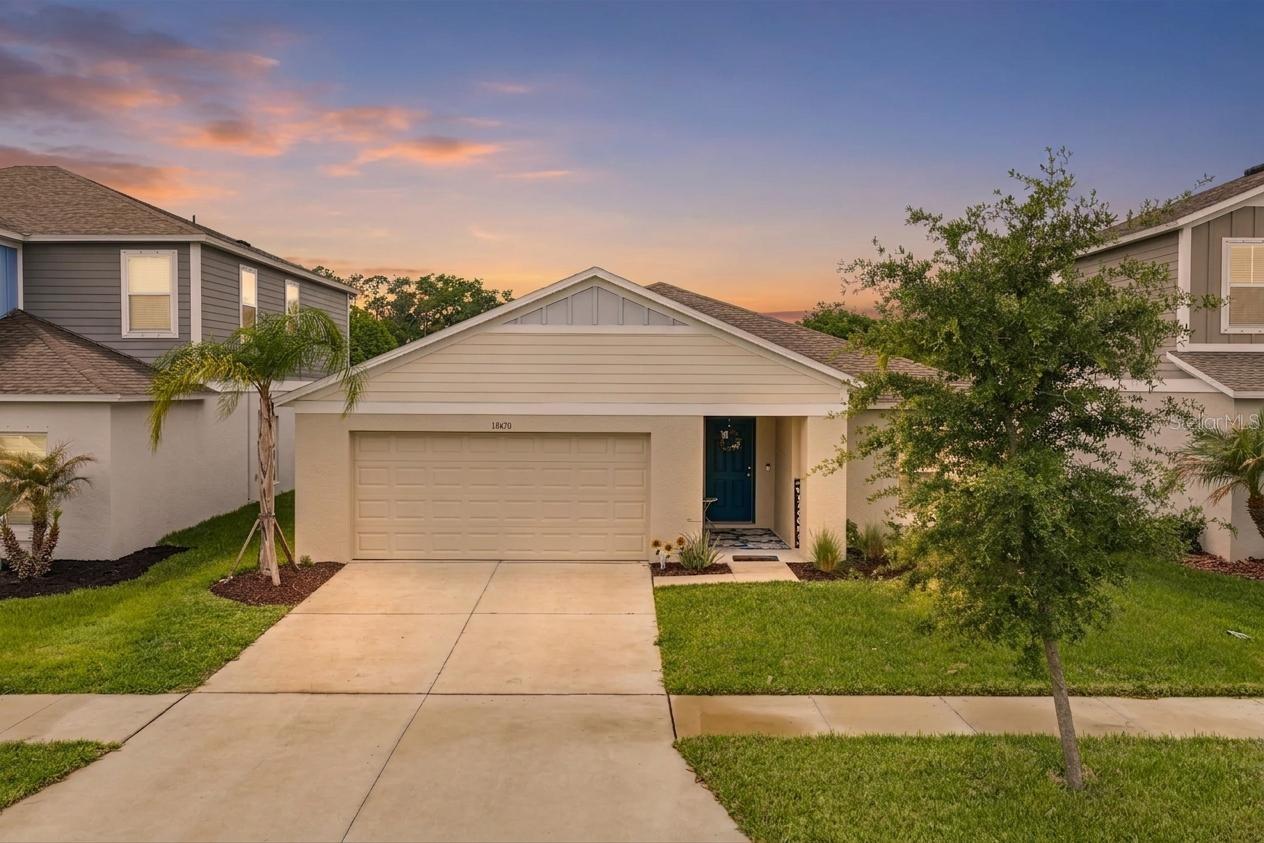 Single Family Residence in RIVERVIEW, FL - Daniel Dourado
