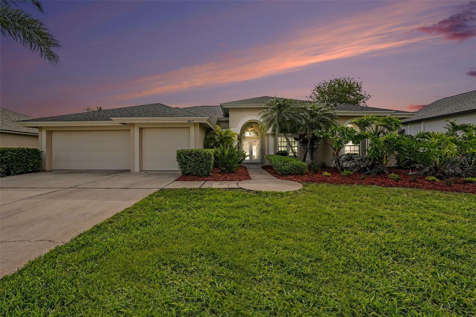 Single Family Residence in LUTZ, FL - Daniel Dourado