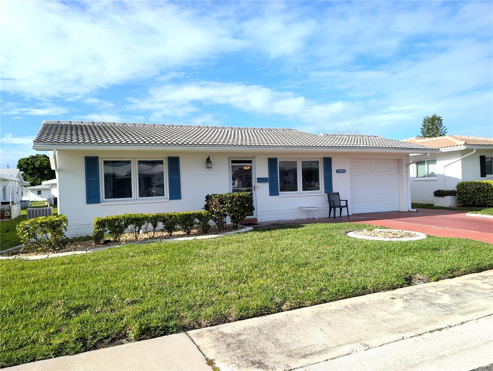 Single Family Residence em PINELLAS PARK, FL - Daniel Dourado