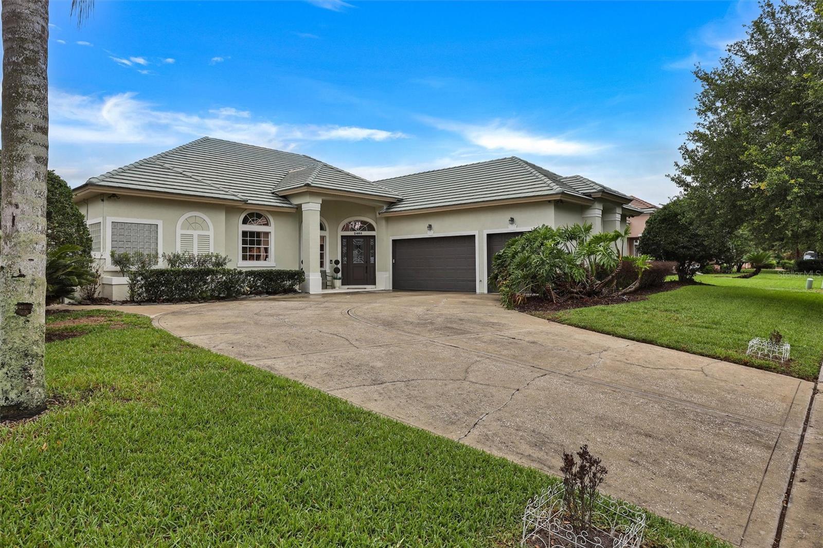 Single Family Residence in ORLANDO, FL - Daniel Dourado