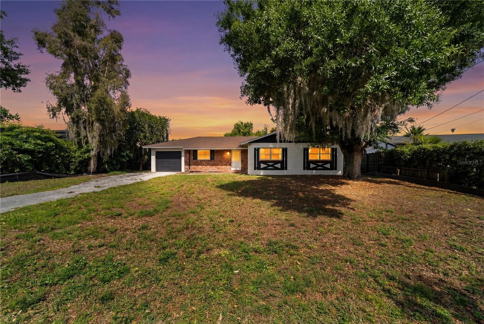 Single Family Residence in WINTER PARK, FL - Daniel Dourado