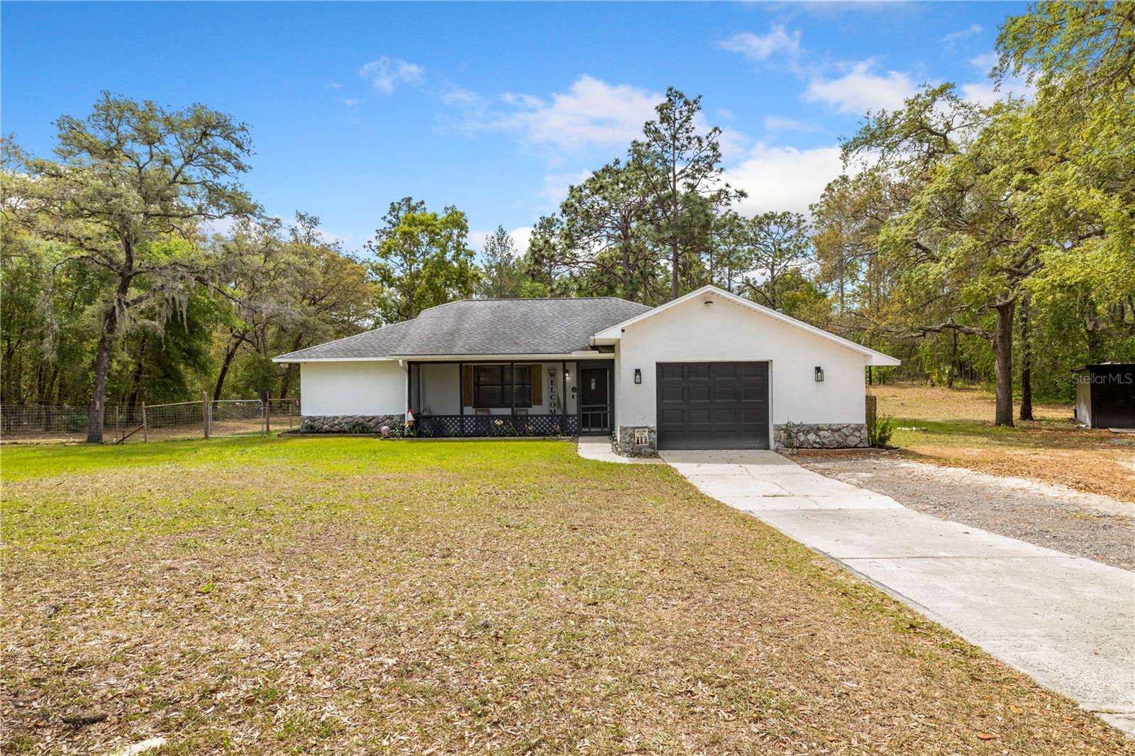 Single Family Residence em SPRING HILL, FL - Daniel Dourado