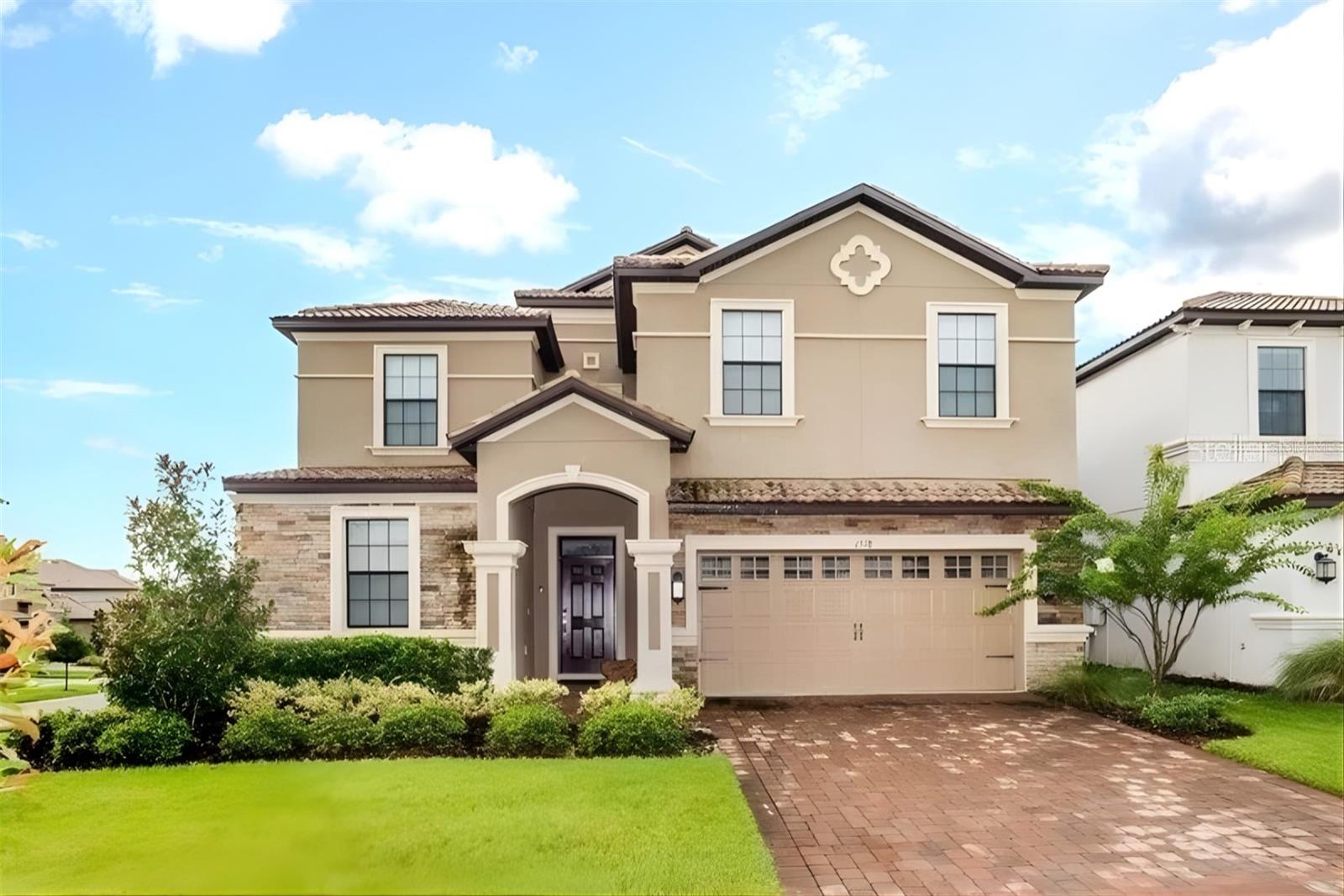 Single Family Residence in DAVENPORT, FL - Daniel Dourado