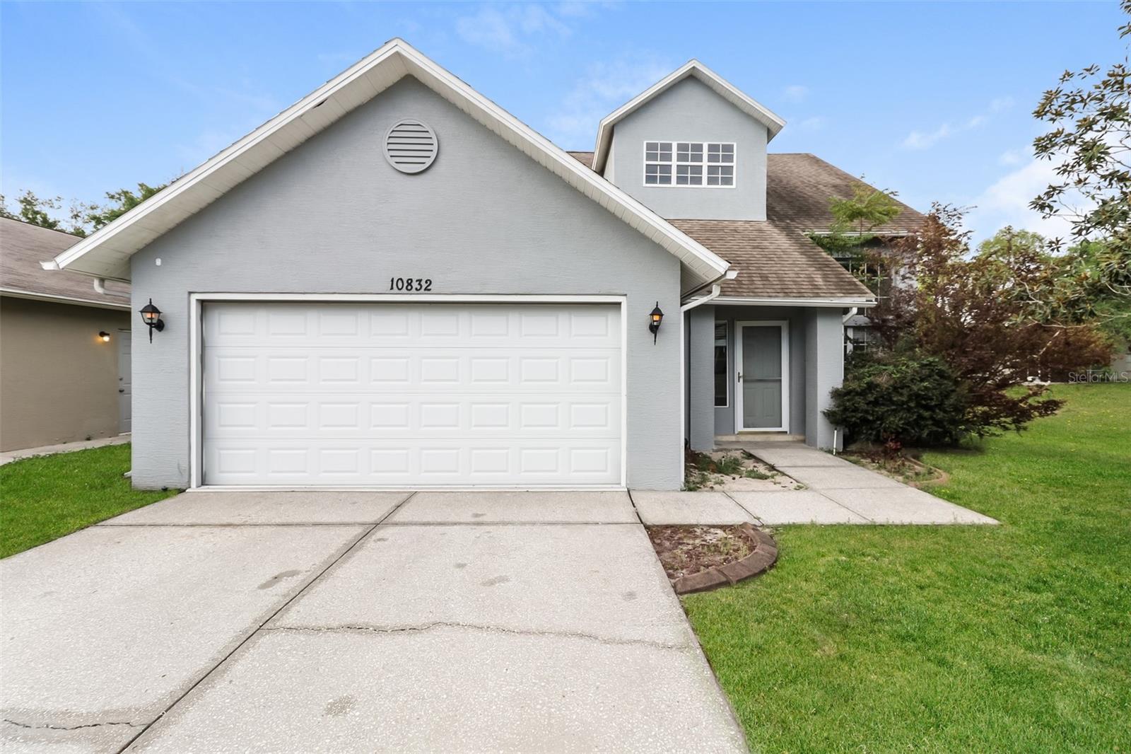 Single Family Residence in NEW PORT RICHEY, FL - Daniel Dourado