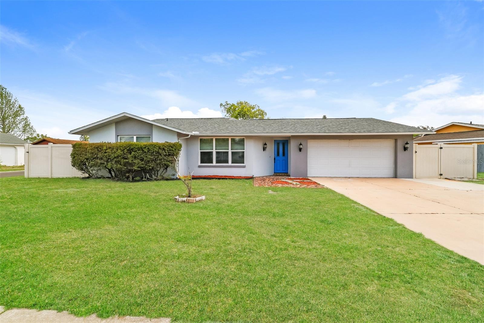 Single Family Residence in PORT RICHEY, FL - Daniel Dourado