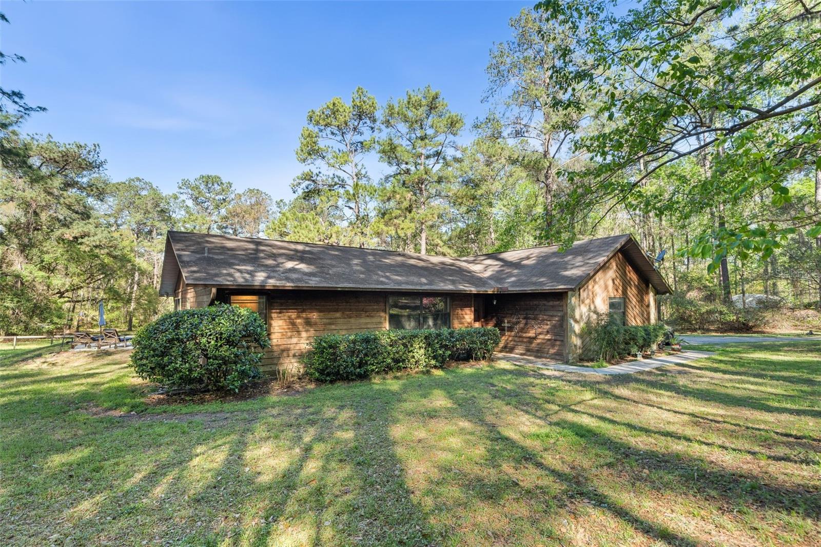 Single Family Residence in GAINESVILLE, FL - Daniel Dourado