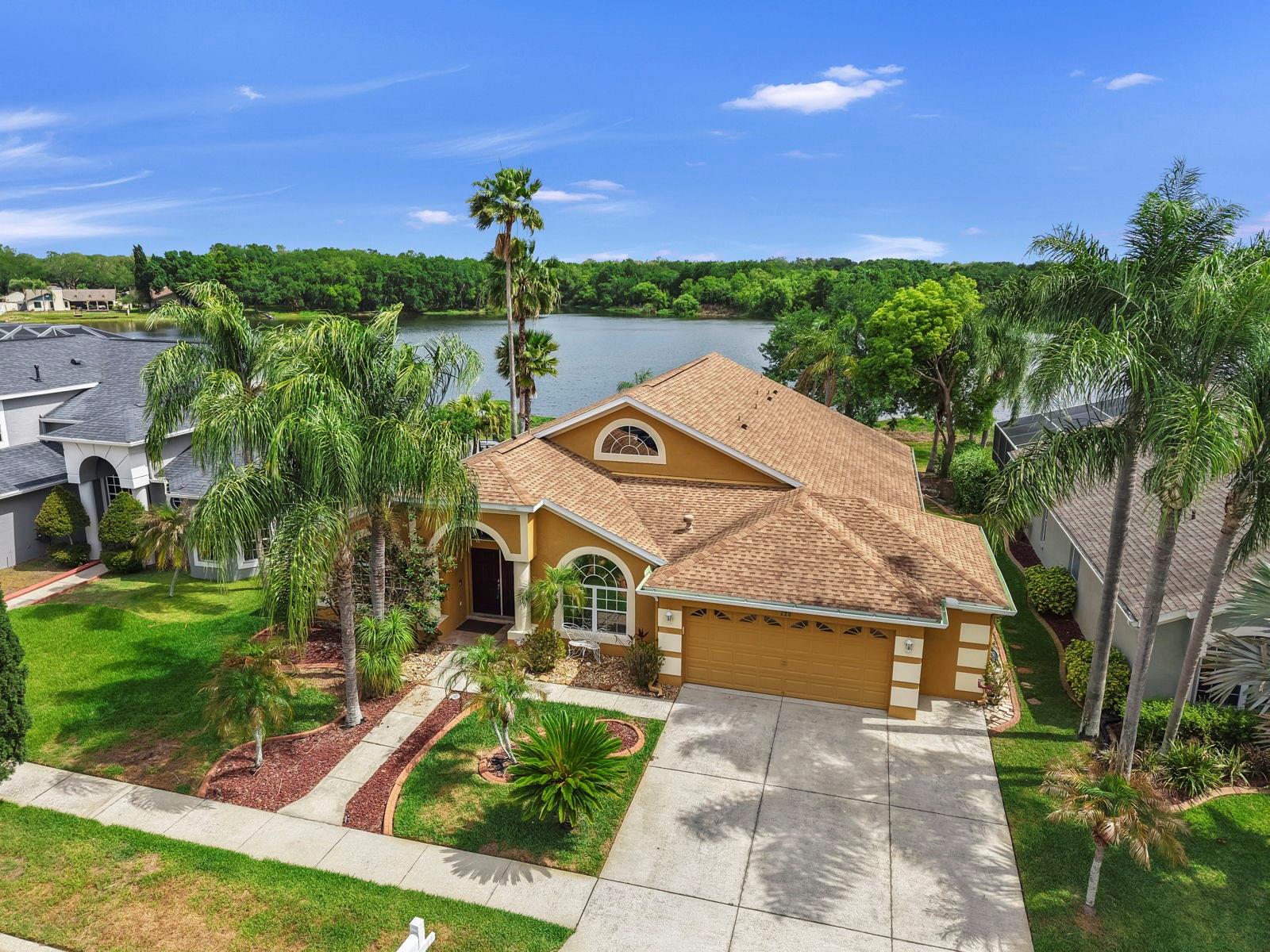 Single Family Residence in BRANDON, FL - Daniel Dourado