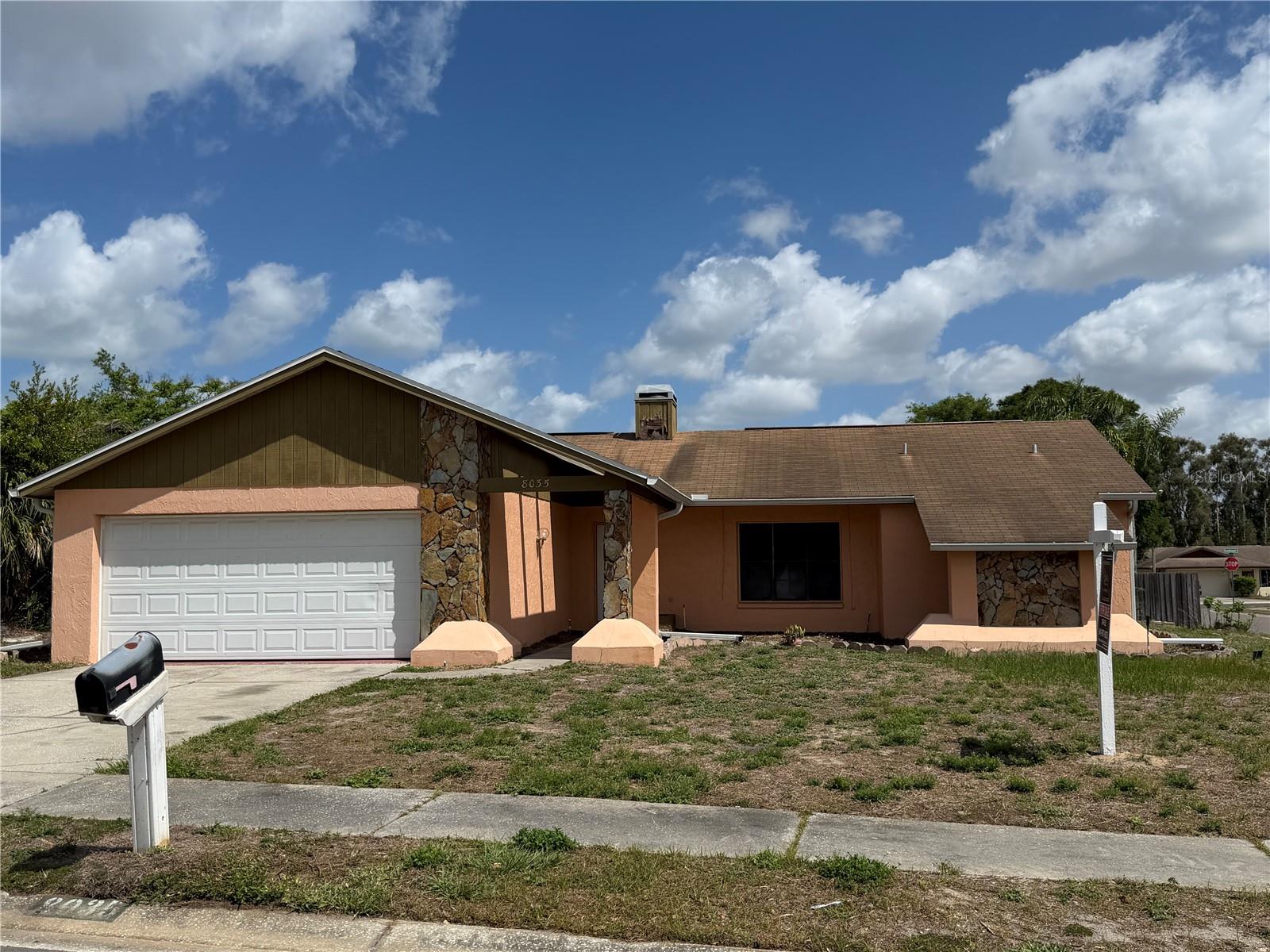 Single Family Residence in PORT RICHEY, FL - Daniel Dourado