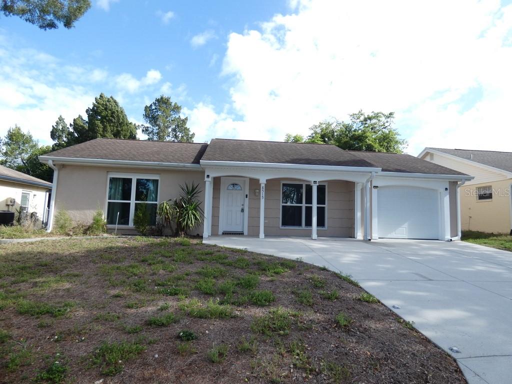 Single Family Residence in HUDSON, FL - Daniel Dourado