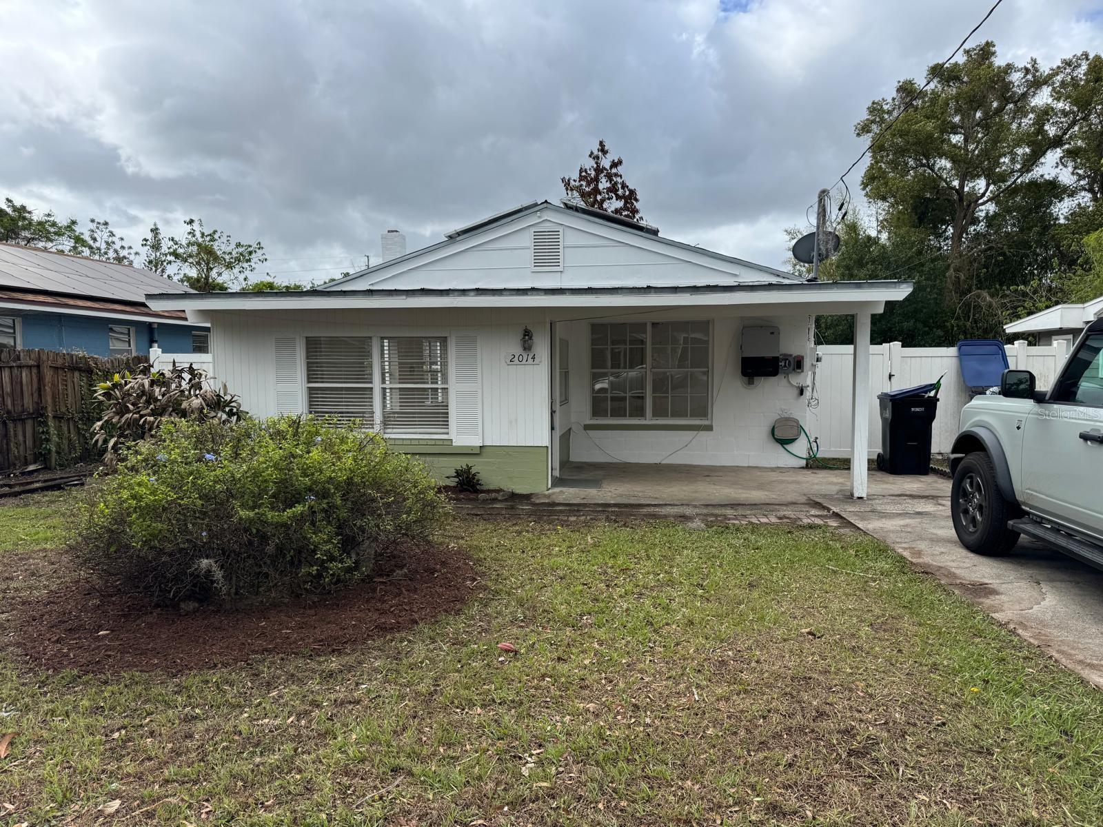 Single Family Residence in ORLANDO, FL - Daniel Dourado
