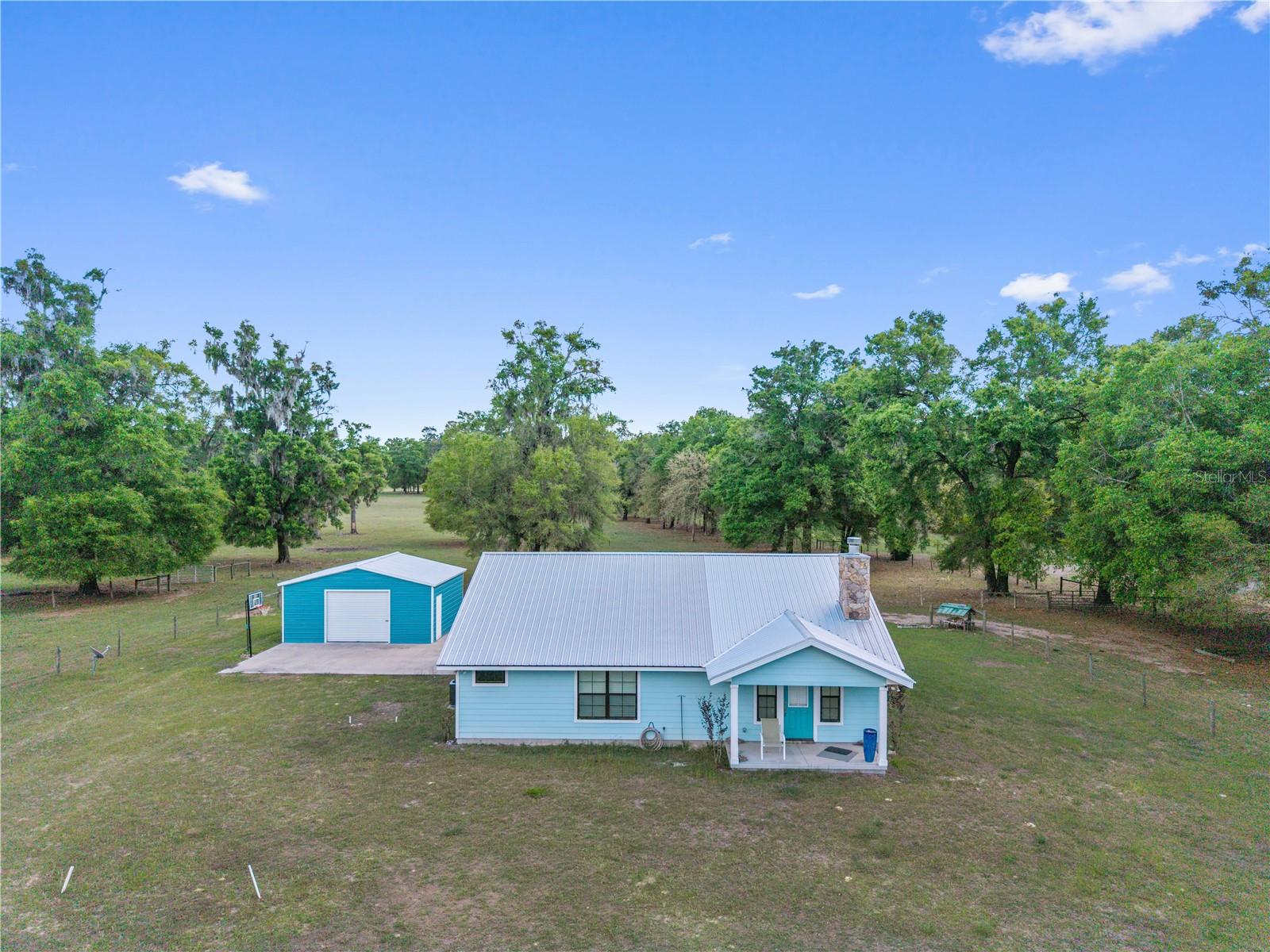 Single Family Residence em FORT WHITE, FL - Daniel Dourado