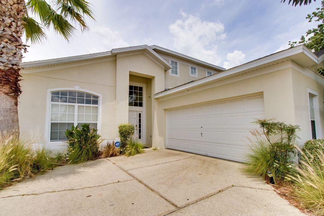 Single Family Residence in DAVENPORT, FL - Daniel Dourado