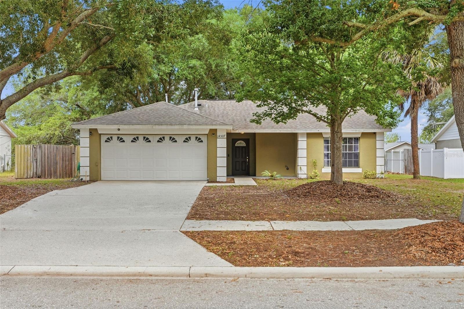 Single Family Residence in CLERMONT, FL - Daniel Dourado