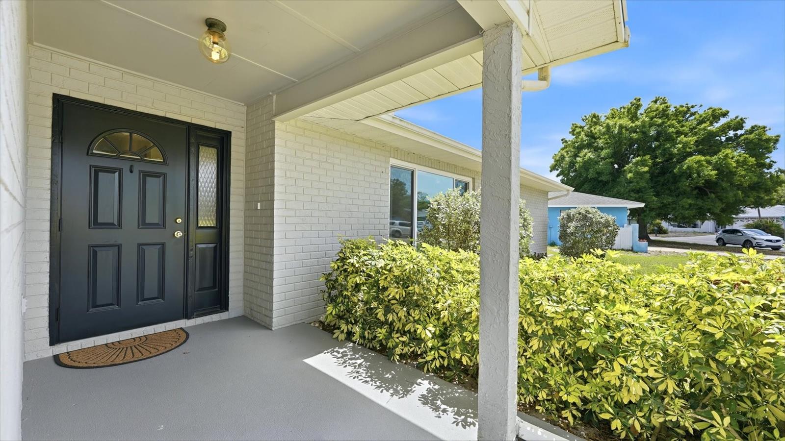 Single Family Residence in BRADENTON, FL - Daniel Dourado