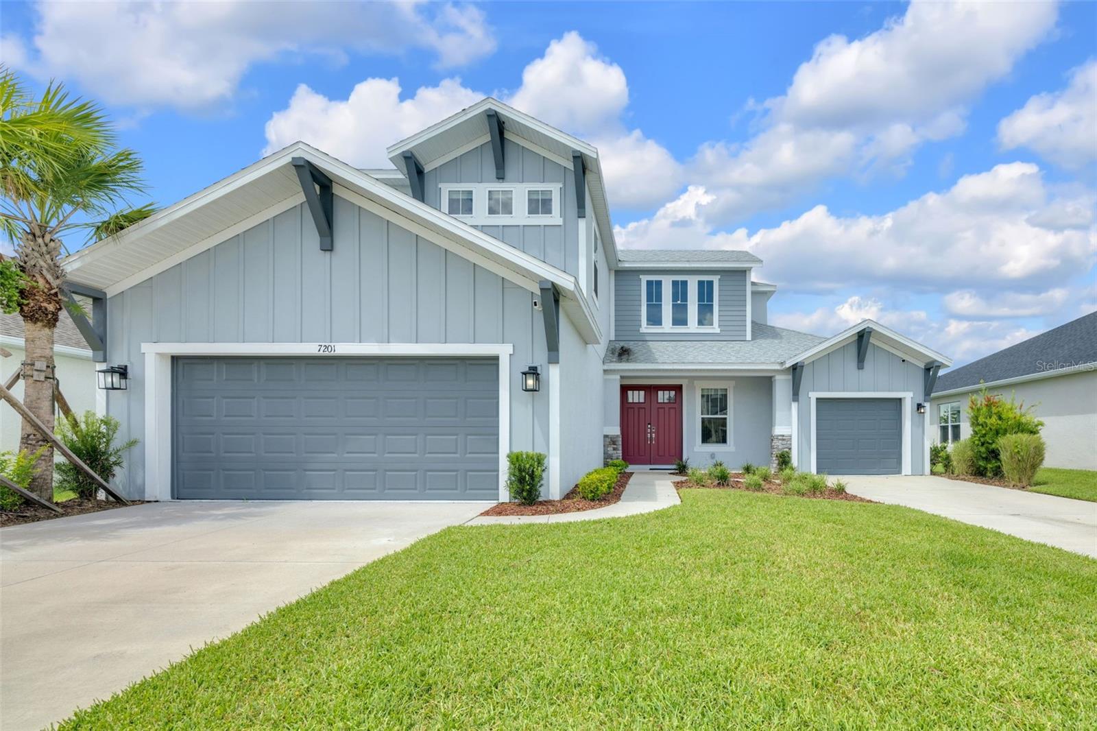 Single Family Residence in WESLEY CHAPEL, FL - Daniel Dourado